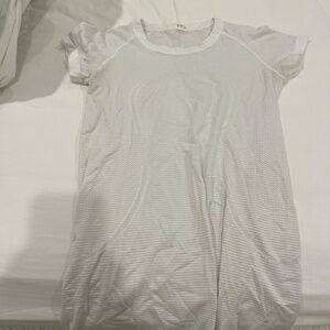 White Lululemon Swiftly Tech shirt size 4